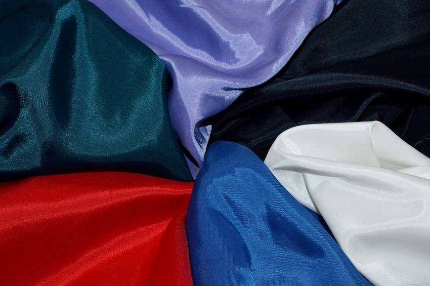 Tessuti per fodera piuma leggera in vari colori brillanti